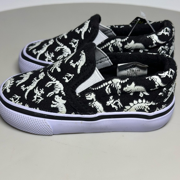 TOMMY BAHAMA DINOSAUR GLOW IN THE DARK TODDLER BOY SIZE 5 NWT - Picture 3 of 11